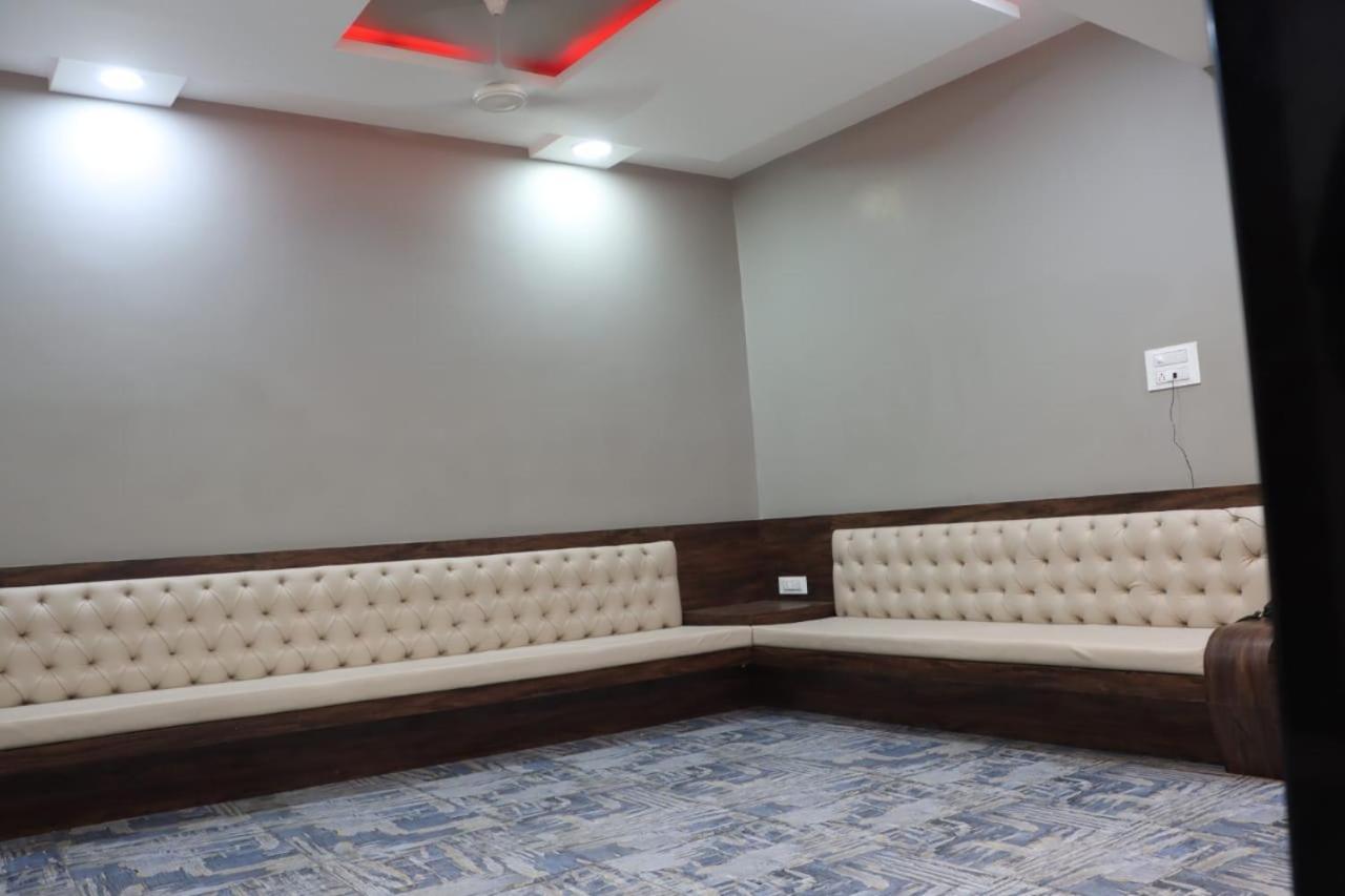 Pawan Executive Tuljapur Exterior foto