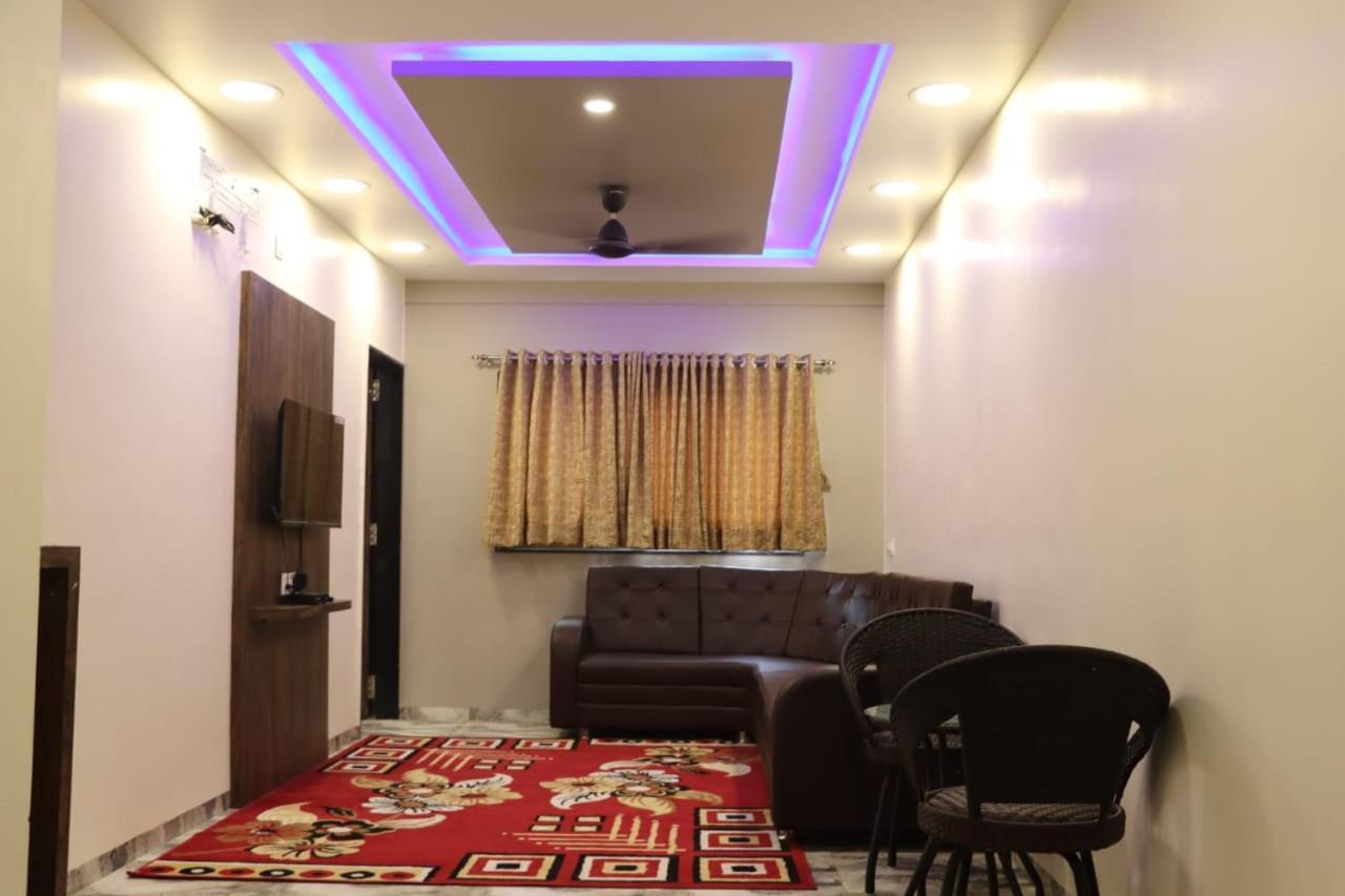 Pawan Executive Tuljapur Exterior foto