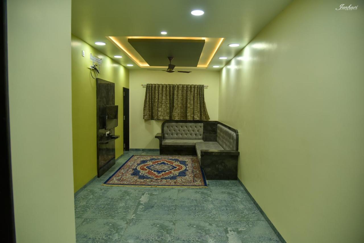 Pawan Executive Tuljapur Exterior foto