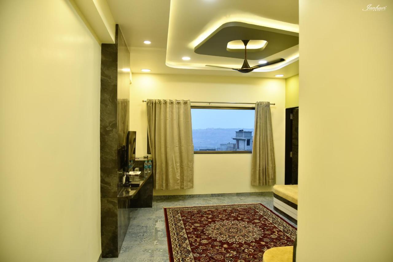 Pawan Executive Tuljapur Exterior foto