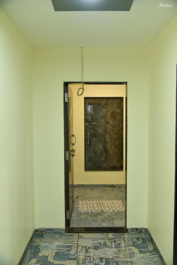 Pawan Executive Tuljapur Exterior foto